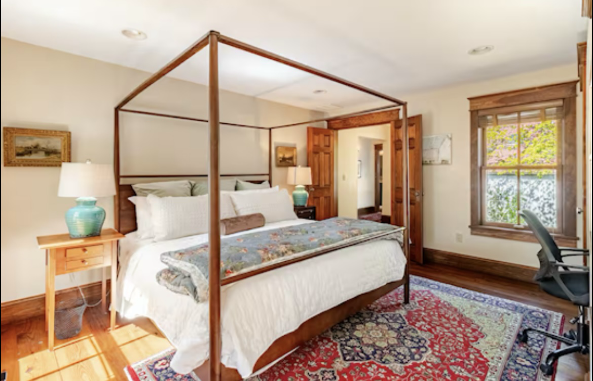 Second bedroom with king bed (access to loft)