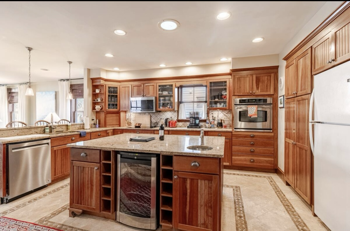 Kitchen — range & cabinets